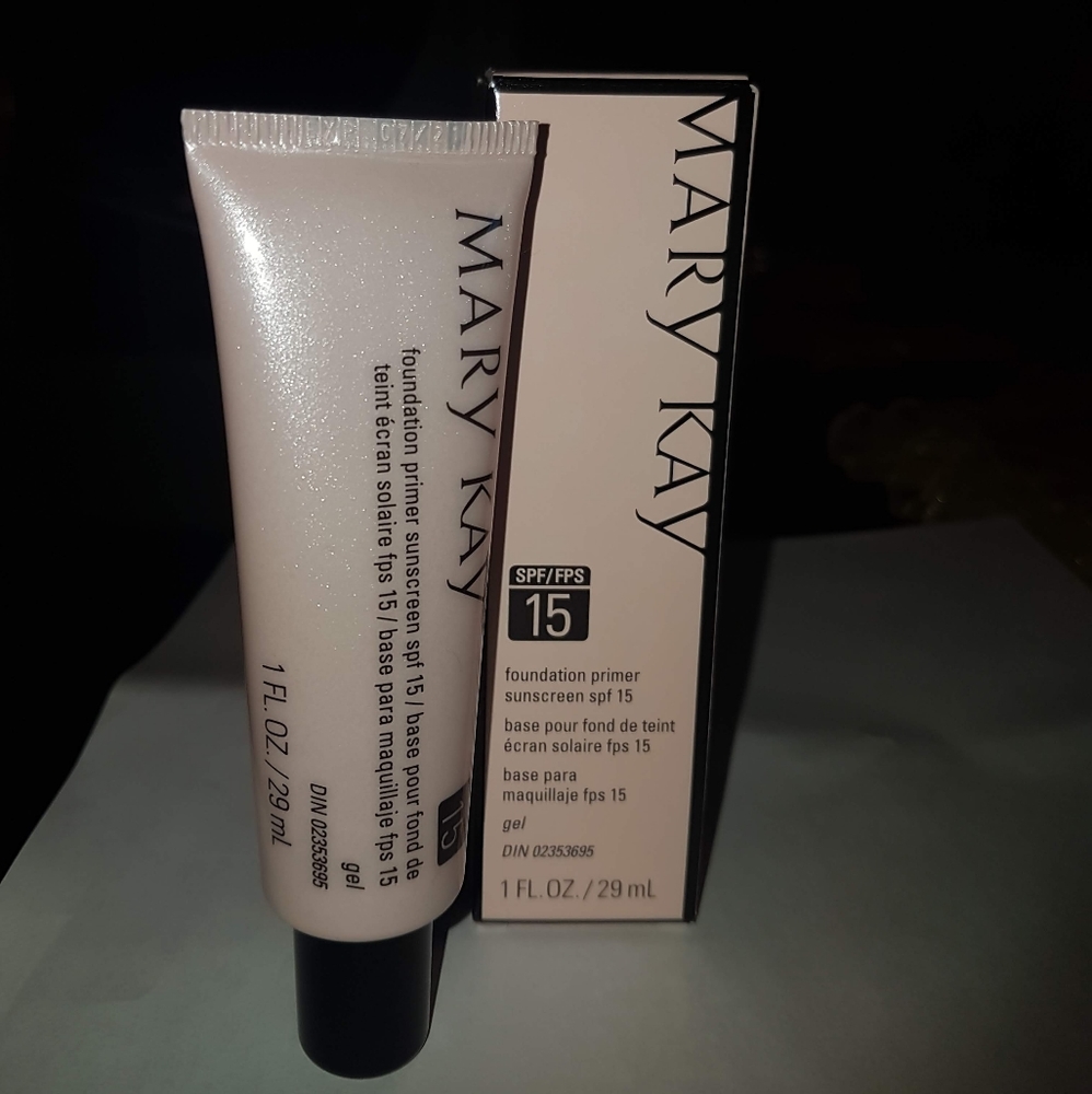 Foundation primer sunscreen SPF 15